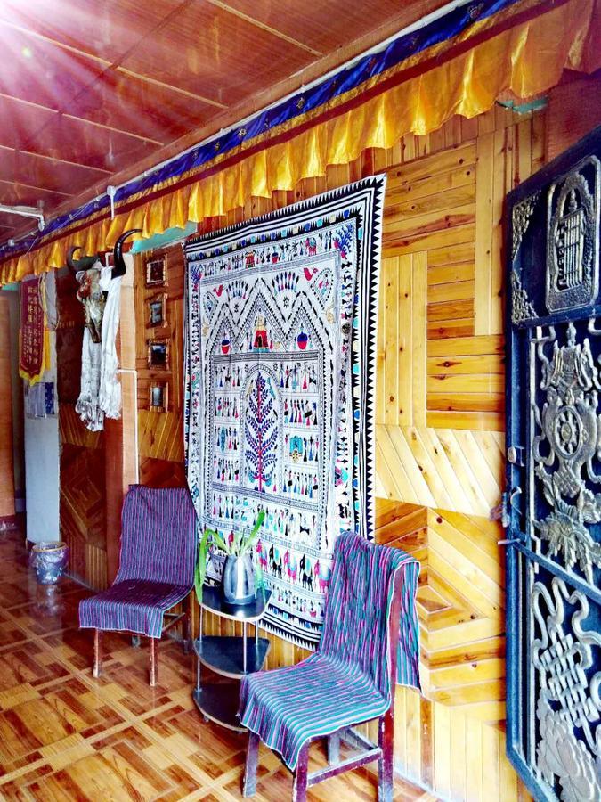 Zishuo Zihua Guest House Daocheng Eksteriør bilde