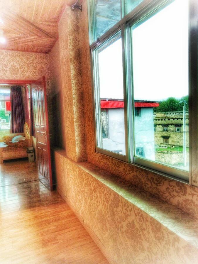 Zishuo Zihua Guest House Daocheng Eksteriør bilde