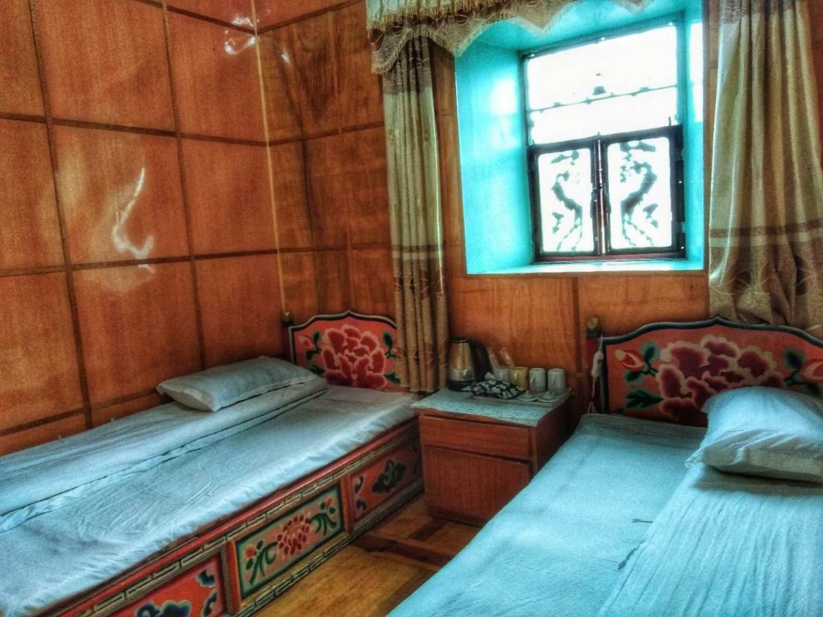 Zishuo Zihua Guest House Daocheng Eksteriør bilde