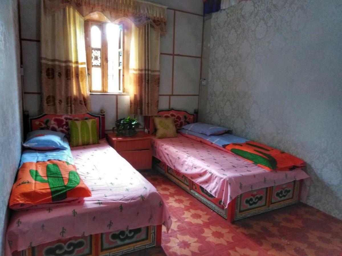 Zishuo Zihua Guest House Daocheng Eksteriør bilde